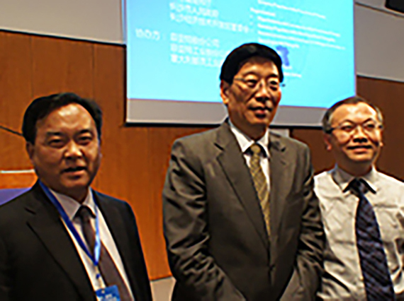 2011年6月20日我公司董事長(zhǎng)肖公平先生陪同湖南省省長(zhǎng)一行赴歐洲考察