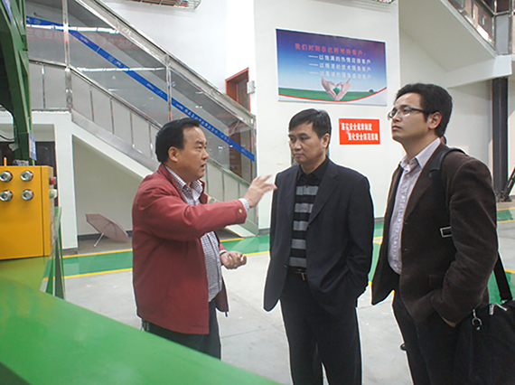 國家安全生產(chǎn)上海礦用設(shè)備檢測檢驗中心主任、中國煤炭科工集團上海研究院陳同寶先生一行